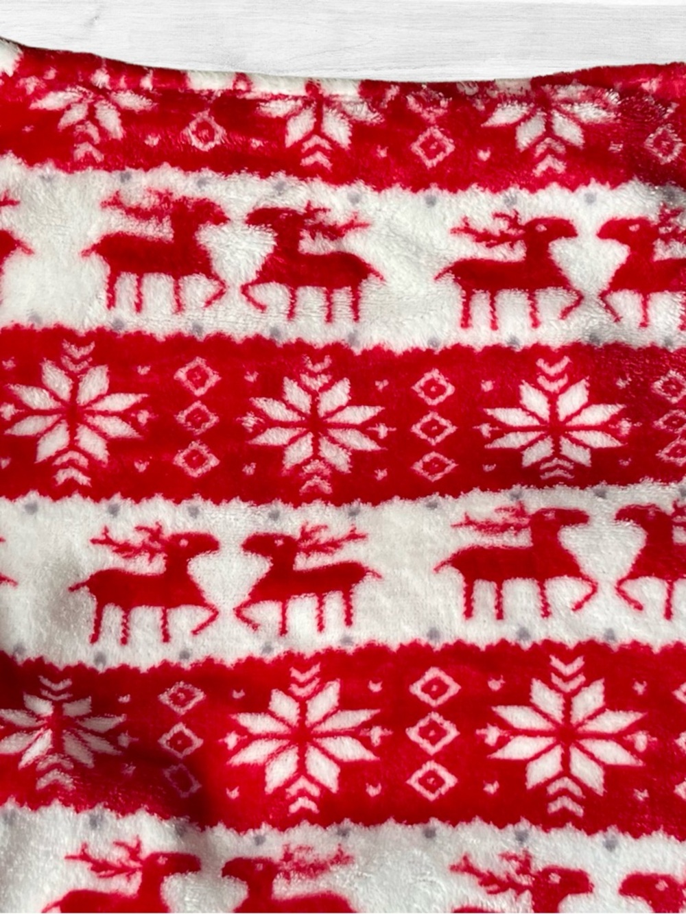 NEW Women’s Comfy Reindeer Print Over the Shoulder Nightgown/Dress/Sweater Sz M. - Picture 7 of 9